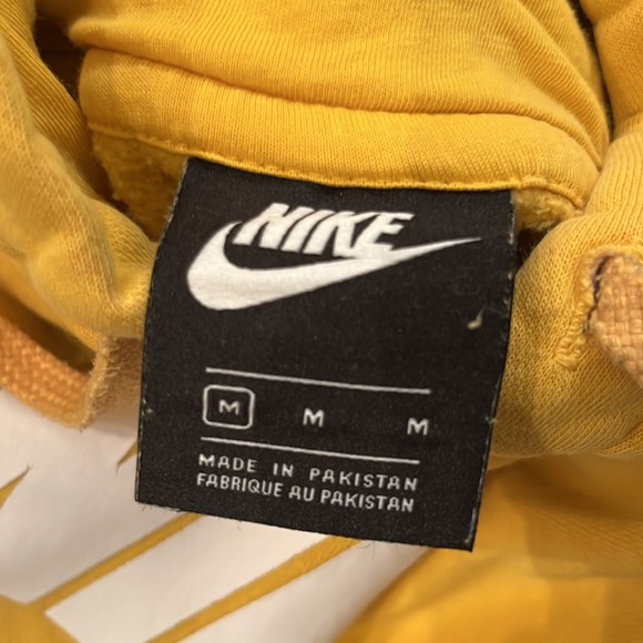Yellow, Nike sweatshirt, like new, so women’s medium - Picture 4 of 5